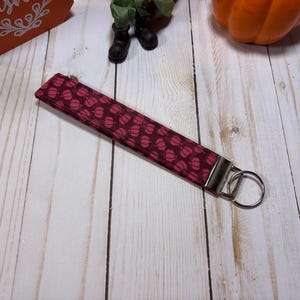 Fall Keychain, Halloween Keychain, Thanksgiving Keychain, Fall Gift, Ice Coffee Keychain, Fall Wristlet, Fall Keyfob, Wristlet, Keychain Pink Pumpkins