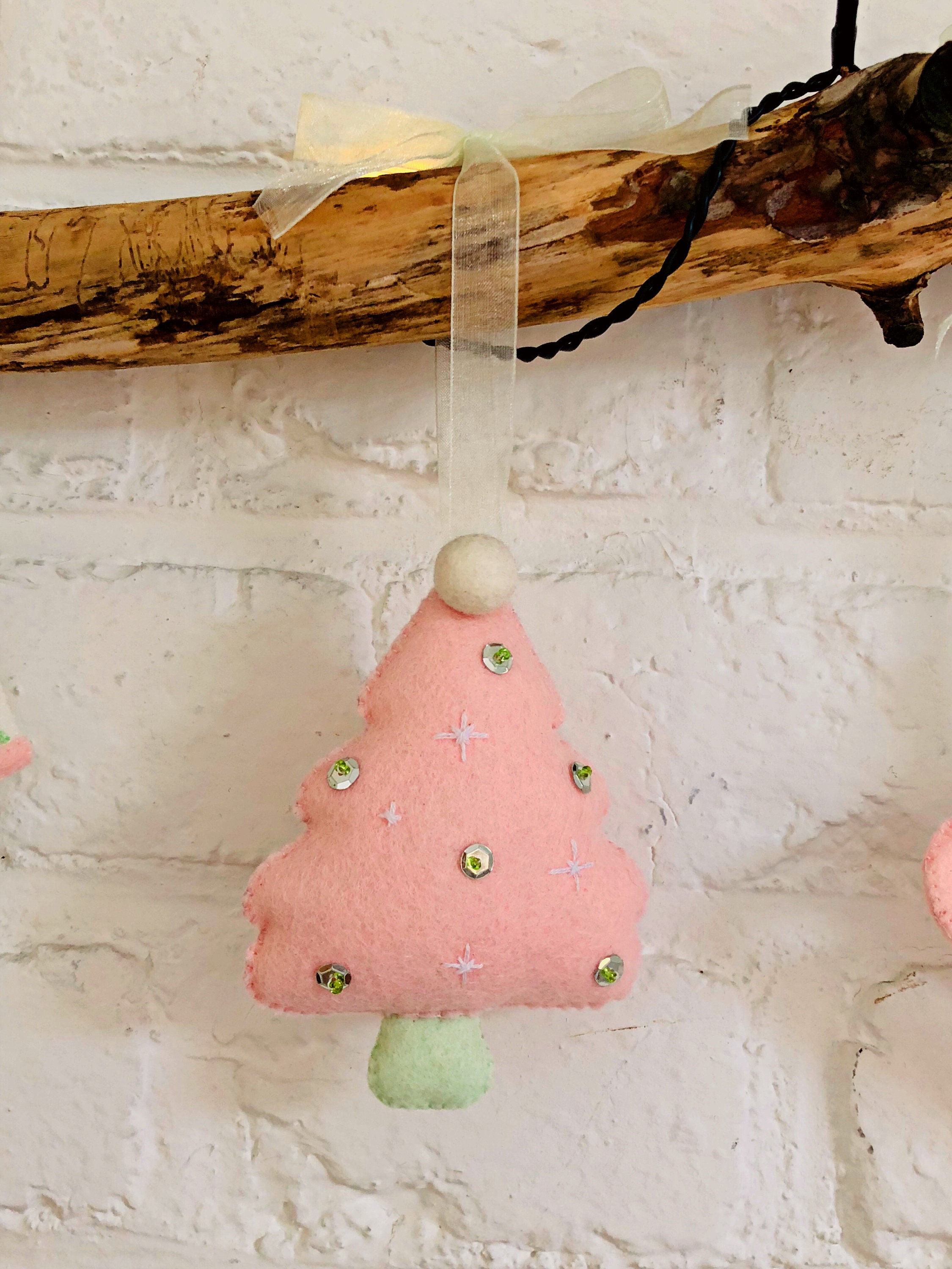 Pink felt christmas tree Clearance