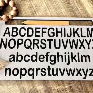 Placa de rastreamento de alfabeto com lápis SVG, arquivo de corte Glowforge, download instantâneo, arquivo de corte a laser para Glowforge