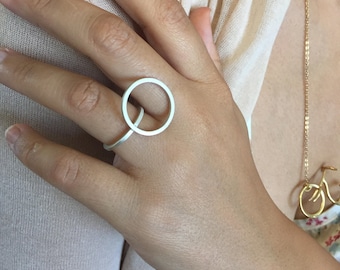 anillo de plata de primera ley, geométrico, anillo geométrico, anillo minimalista, anillo moderno, joyería minimalista, joyería geométrica