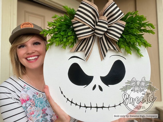 Halloween Front Door Decor | Halloween Wreath | Halloween Decor | Skellington | Halloween Door Hanger | Halloween Sign | Halloween Porch