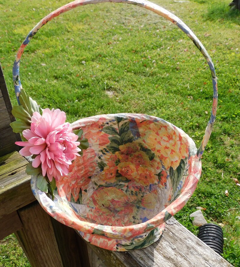 Vintage Pink Floral Decoupaged Round Wicker Basket With Handle Etsy