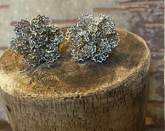 Vintage Silver Tone Filigree Screw Back Earrings