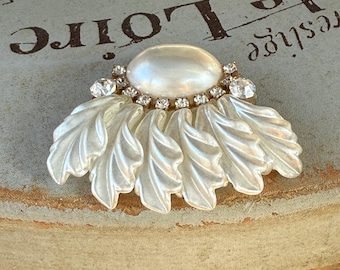 Vintage White Flower Brooch with Rhinestones