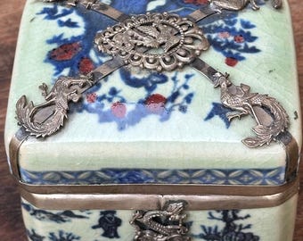 Vintage Estate Celadon Oriental Porcelain Trinket Box