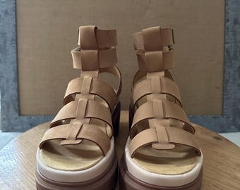 Nearly New Timberland Strappy Aviator Sandals size 7