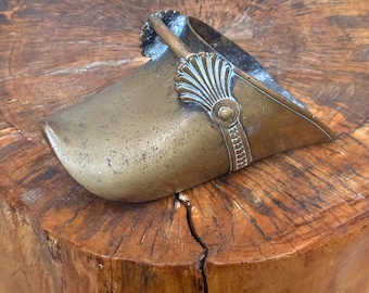 One antique Spanish Conquistador solid brass stirrups