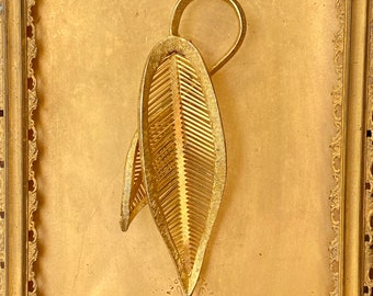 Vintage Gold Tone Brooch