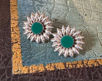 Vintage Estate Mexico 925 Chrysoprase Green Stone Screw Back Earrings