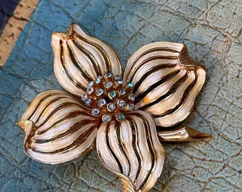 Vintage Estate Boucher Cyclamen Flower Brooch