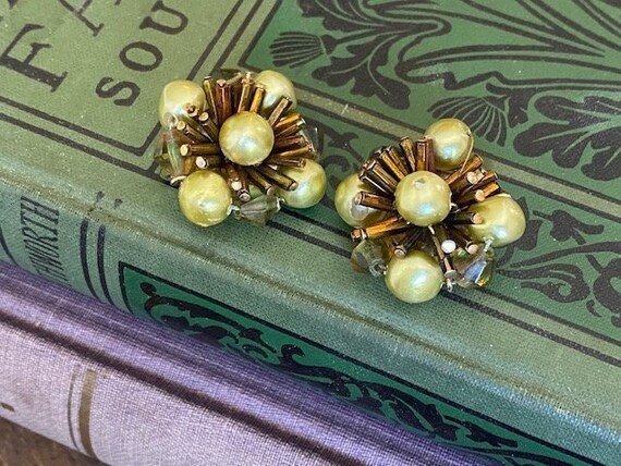 Boucles D'oreilles Vintage à Clips - Jolie Paire D'occasion