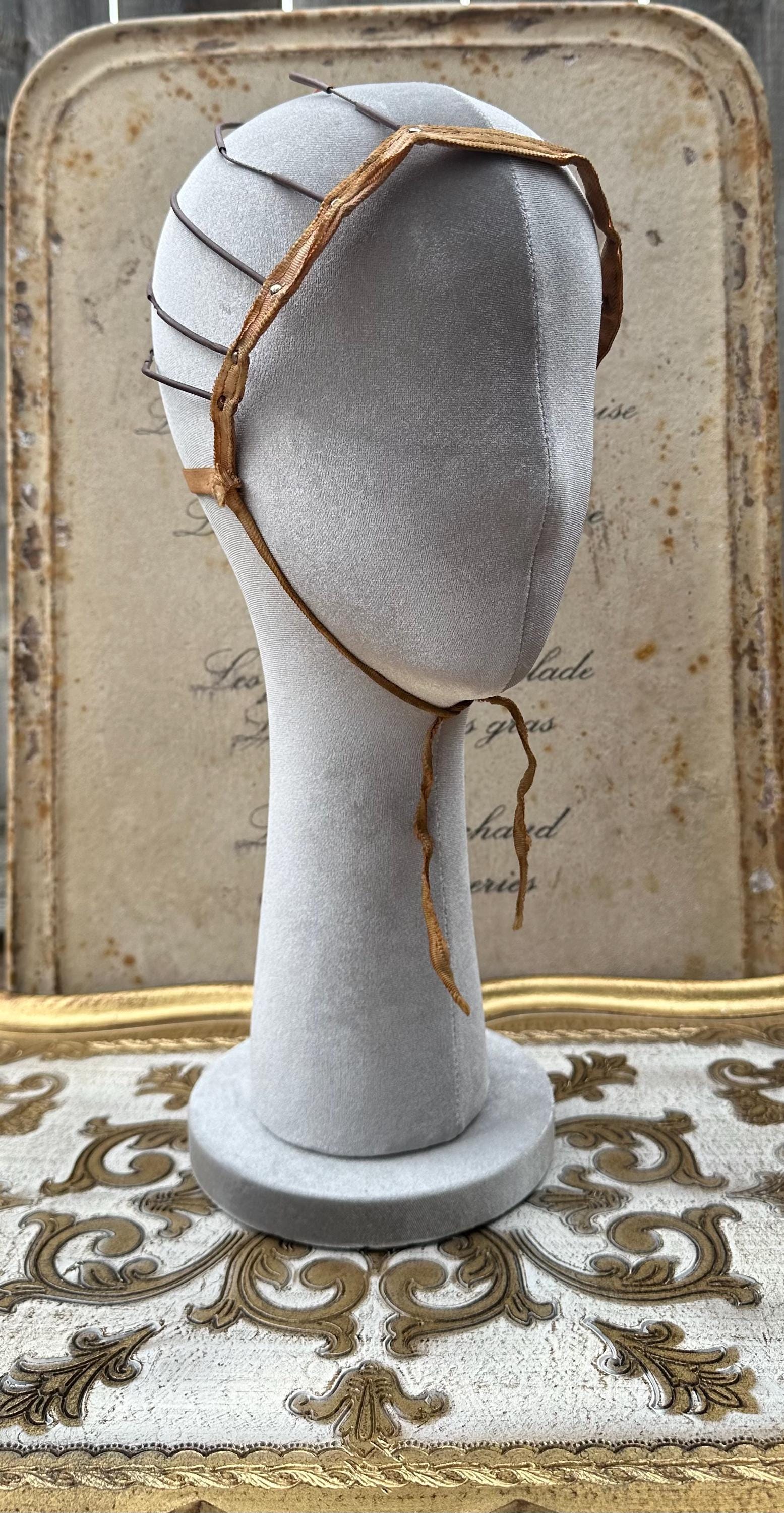 Vintage / Antique Nay'r Waving Bonnet