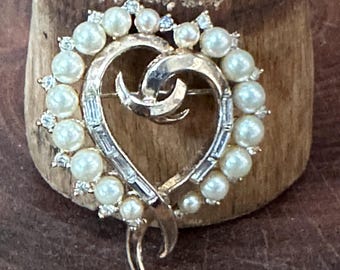 Vintage Estate Trifari Alfred Phillippe Pearl Heart Pin