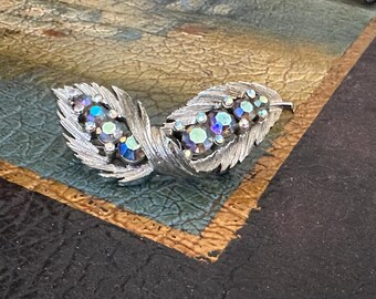 Vintage Lisner Leaf Pin and Clip Earrings