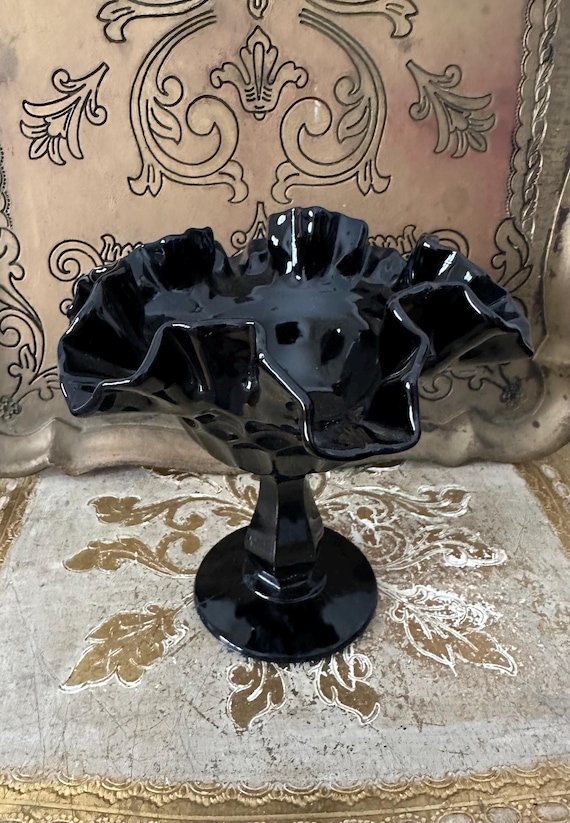 ブラックフェントンの拇印模様のキャンディ皿 - Etsy 日本