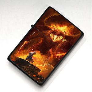 Encendedor de tapa abatible estilo americano de El Señor de los Anillos: Gandalf contra Balrog, regalo personalizado con grabado gratuito