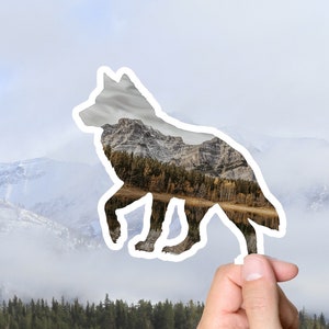 Sticker loup pour amoureux de la nature, sticker loup des montagnes, sticker nature pour journal, sticker loup cadeau pour amateur de loups, cadeau d'anniversaire loup