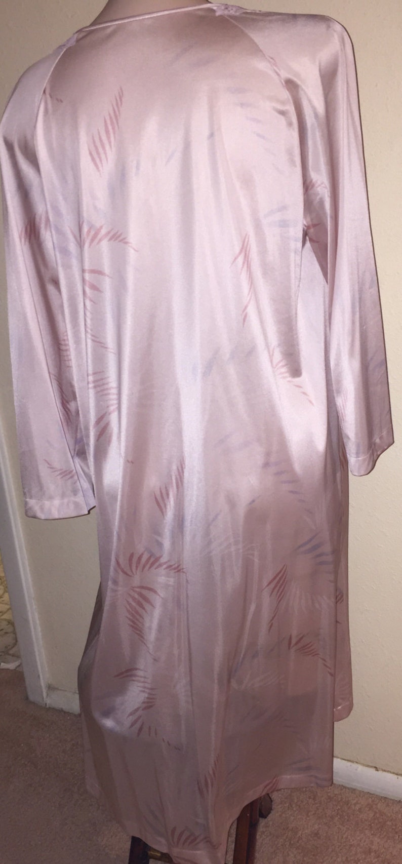 Vintage Vanity Fair pink nylon button up robe Sz S M