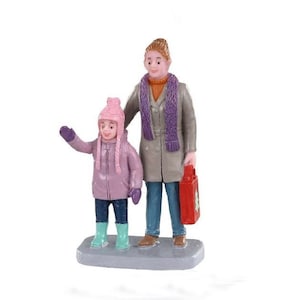 Lemax CHRISTMAS MARKET SHOPPERS #02959 Christmas Village  Accessories Figurine 2020 New Retail Packaging