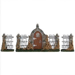 Lemax BRAMBLE GATE Set of 3 # 84343 Halloween Spooky Town Village Accessory 2018 New Retail Packaging