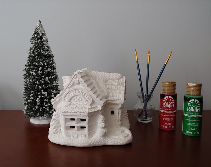 Wee Crafts TOYLAND Santa's Model 21613 Ready to Paint Holiday