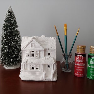 DEPARTMENT 56 DICKENS' Village Series a Rare Find Lighted Figurine