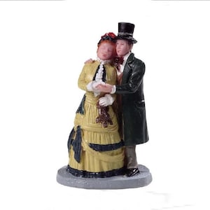 Lemax DICKENS COUPLE #  92772 Caddington Christmas Village Figurines 2019 New Retail Packaging