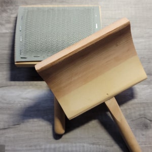 Curved Back Wool Carders  - 1 Pair - Gifts, Spinners tools, gift for spinners