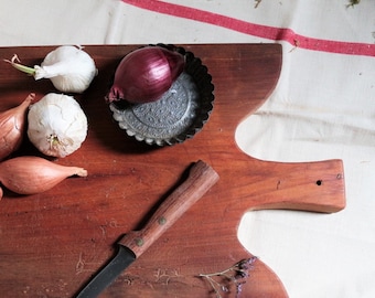 Vintage french wood cutting board. Vintage french wood chopping board. Cheese board. French country kitchen. Food photography props. Rustic