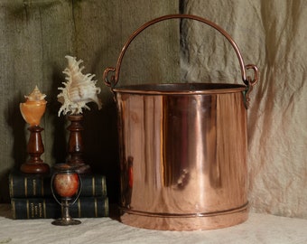 Antique french copper water bucket. Grain bucket. Grain measure. Fireplace bucket. Copper flower pot. Copper planter.Cache pot