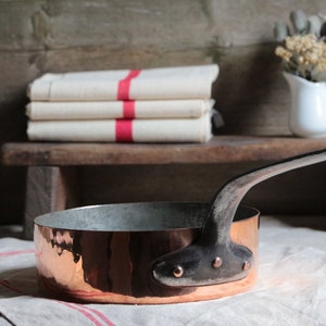 Vintage french professional hammered copper sauté pan. French copper deep skillet iron handle. Fry pan, Grill pan Pewter lined heavy weight