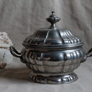 Vintage french heavy pewter soup tureen. Fine pewter High grade pewter for serving Pewter covered serving dish French country decor