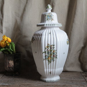 Tarro de jengibre GIGANTE Moustiers vintage francés. Enorme bote de farmacia. Pintado a mano. Decoración del hogar en blanco. Cerámica francesa de esmalte blanco.