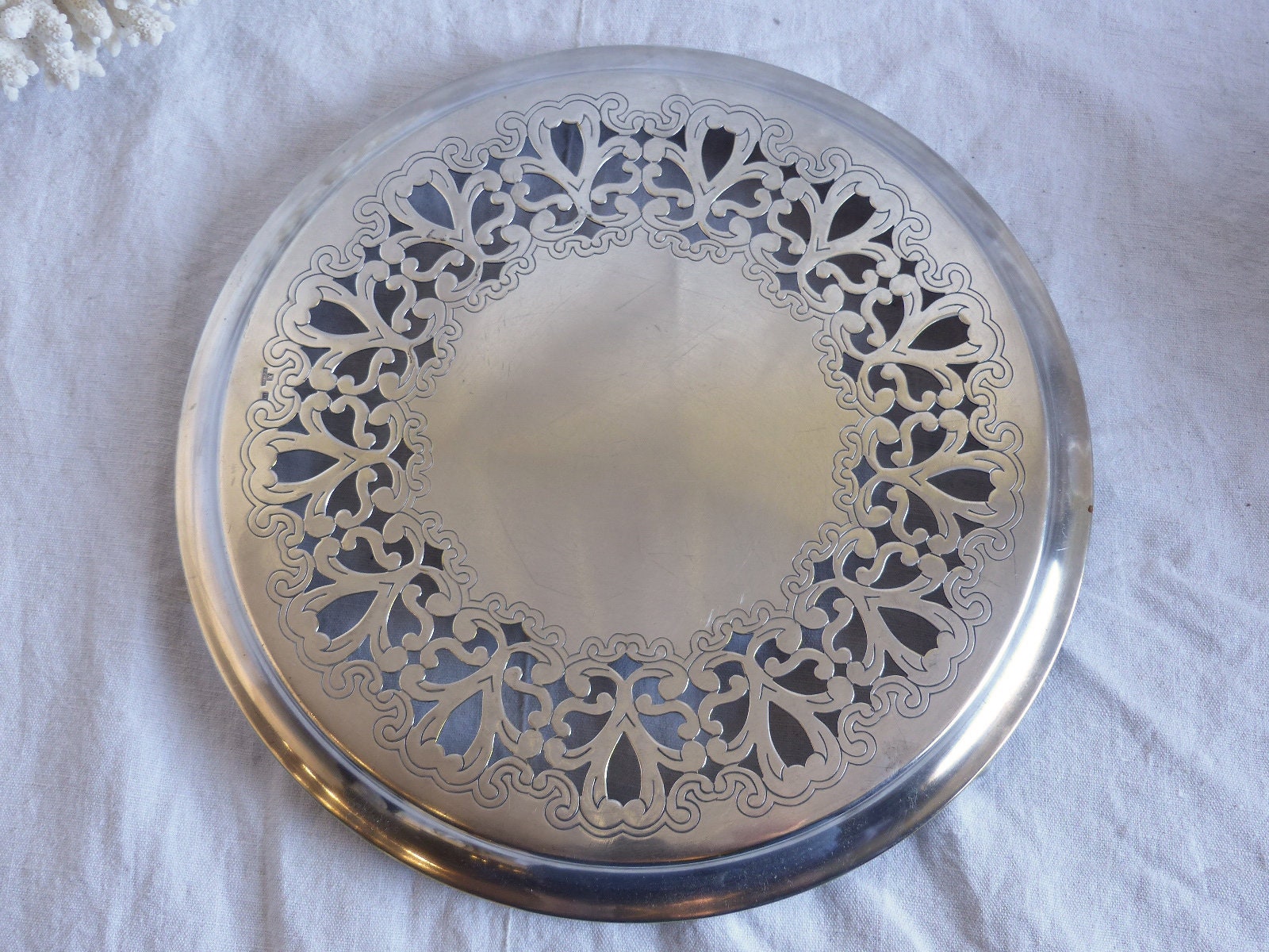 Vintage Français Plaque d'argent Grand Trivet. Français Château Porte-Pot. Plaque Chauffante.