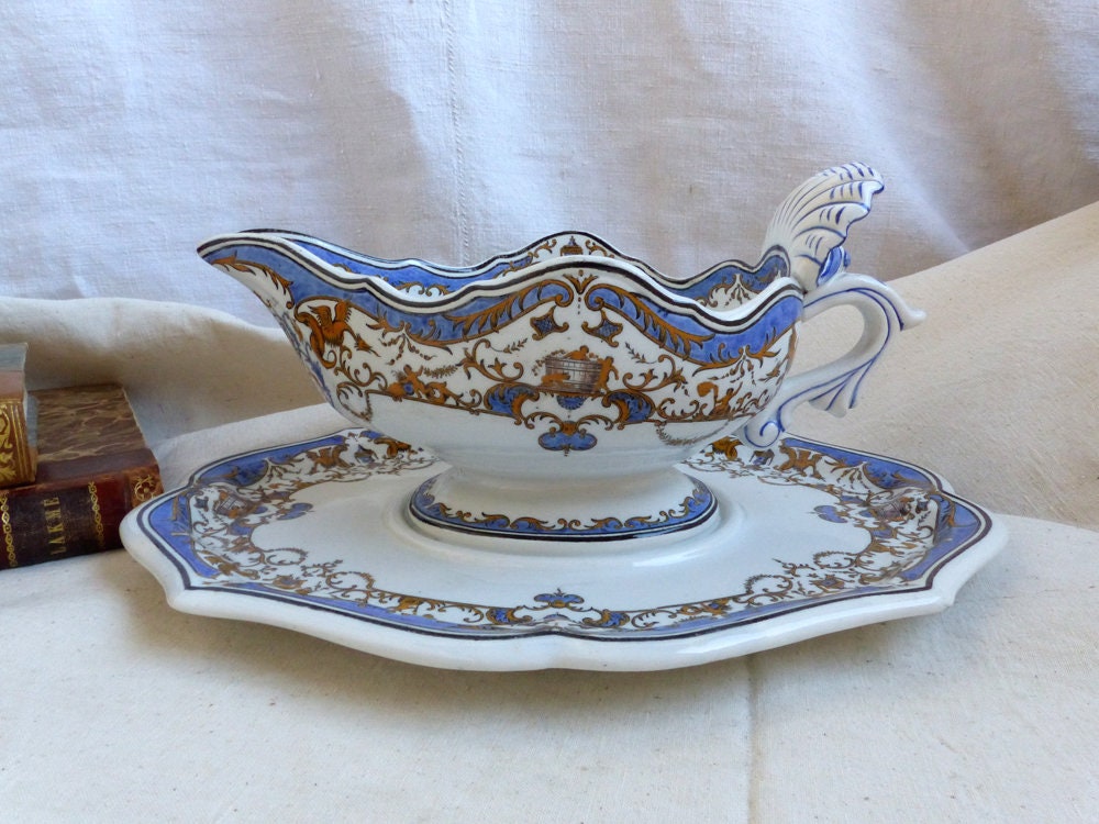 Ancien Français Bleu Transferware Saucière. Grande Bleu et Or Décor Renaissance. en Faïence Polychro