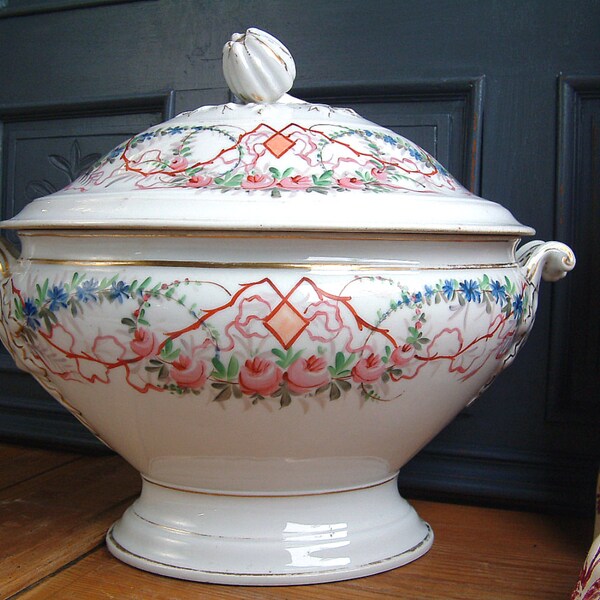 Antique french Paris porcelain Napolean III era tureen. Enormous size tureen. Hand painted flower garlands. Antique Paris porcelain