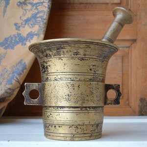 Antique french solid bronze large mortar and pestle. Antique apothecary large mortar and pestal. French kitchen mortar and pestle