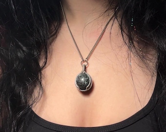 Collar giratorio Jasper - Collar envuelto en alambre de plata de ley - Joyería antiestrés