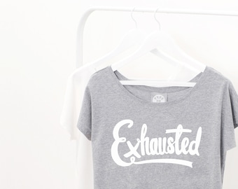 Cadeau amusant pour une nouvelle maman - T-shirts amusants pour les mères - T-shirt amusant pour nouvelle maman - T-shirt pour maman - T-shirt pour maman - T-shirt épuisé - Cadeau pour la fête des mères