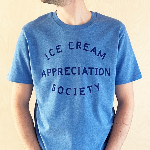Ice Cream Appreciation Society T-shirt myrtille - T-shirt unisexe à slogan - T-shirt graphique - T-shirt à slogan femme - Cadeau pour les amateurs de crème glacée