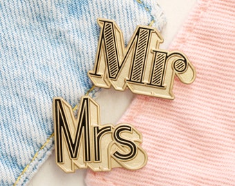 Mr/Mrs Enamel Pin Set - Wedding Enamel Pin - Newlyweds gift - Bride Flair - Honeymoon badges - Hard Enamel Pin - Enamel Pins - Pin Badge