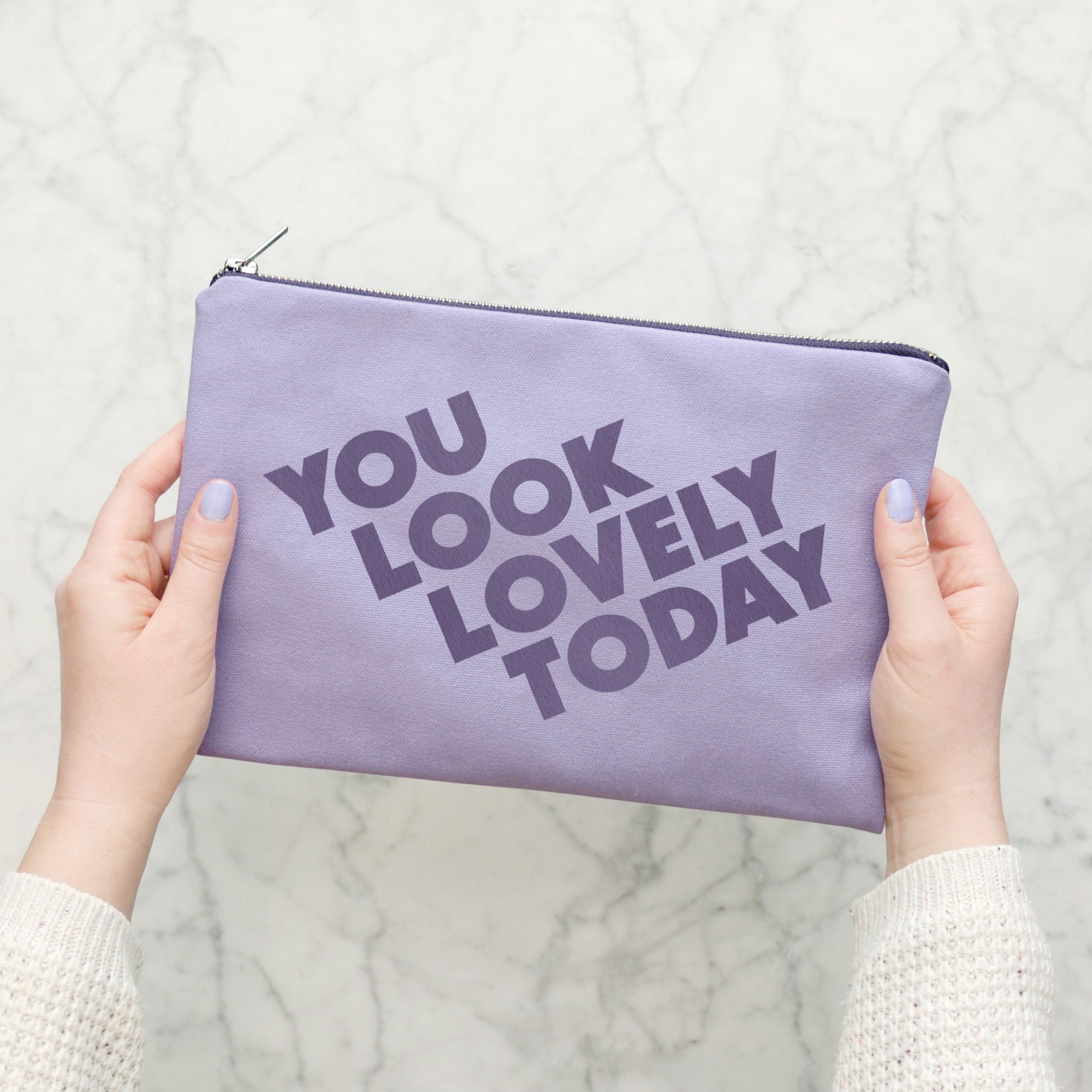 Discover Bolsa Con Cremallera De Maquillaje Te Ves Encantadora Hoy