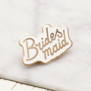 Pin de esmalte de dama de honor - Pin de esmalte de boda - Insignia de despedida de soltera - Pin de despedida de soltera - Pin de esmalte duro - Regalo de dama de honor - Insignia de pin - Dorado
