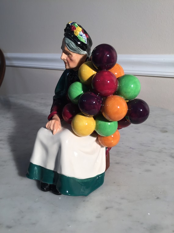 7 by 6 Royal Doulton Figurine The Old Balloon Seller H.N.1315 1970s 7 by 6 Royal Doulton Figurine The Old Balloon Seller H.N.1315 1970s