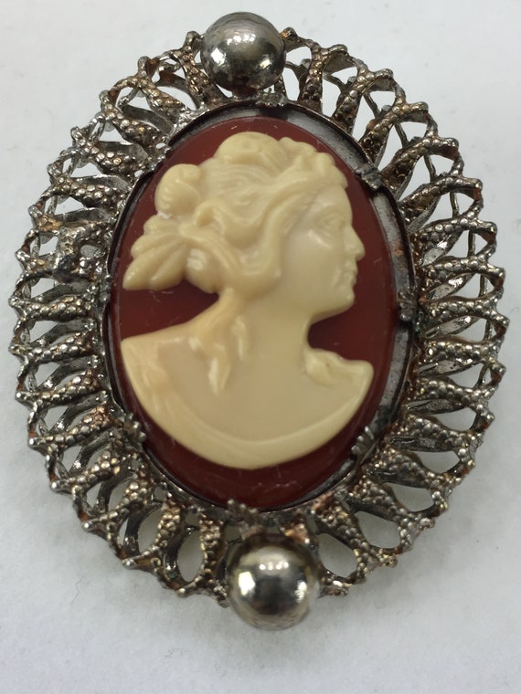 Vintage Cameo Brooch Silver Tone