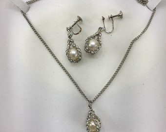 Vintage Rhinestone Pearl Necklace & Earring Set