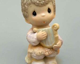 1984 Precious Moments Joy to the World porcelain figurine boy with harp
