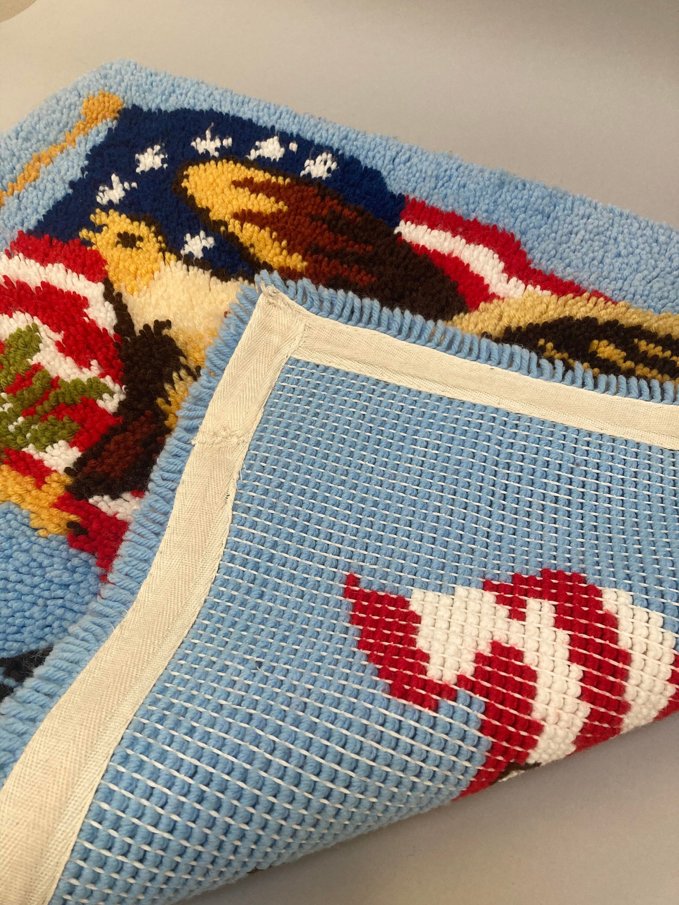 Tapis Vintage American Needlework Années 60 – Motifs Fleur, Tigre, Cheval, Aigle
