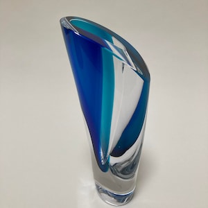 vintage 1998 Kosta Boda blue and clear crystal glass vase, &quot;Seaside&quot; design, artist signed by Göran Wärff, Sweden