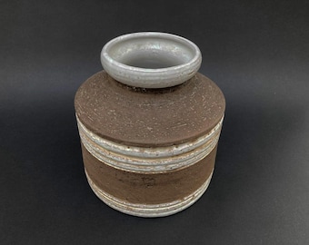 Mid Century Modern Ceramic Vase: Aldo Londi Bitossi for Rosenthal Netter